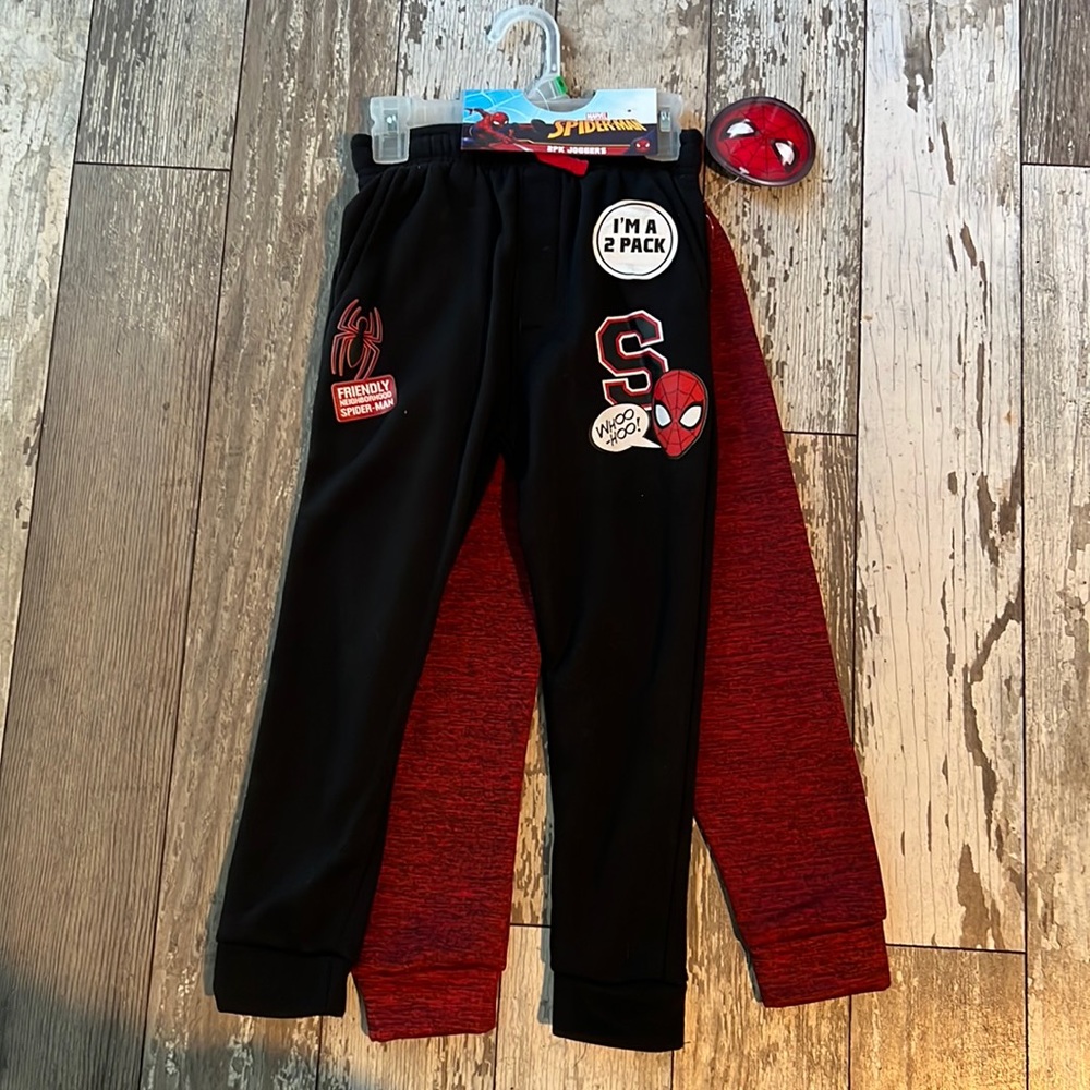 - Boys Spider-Man sweat pants. 2 pack. Size 6
